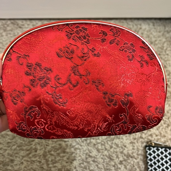 Red Nesting Makeup Bags + Bonus Bag - Picture 7 of 9